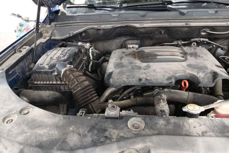 Used Great Wall Poer 2019 2.0T Commercial Version Automatic Gasoline Two-Wheel Drive Elite Trim with Long Bed – GW4C20B Engine Bay Right
