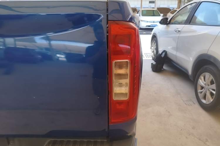Used Great Wall Poer 2019 2.0T Commercial Version Manual Diesel 4x4 Elite Long-Box GW4D20M Exterior 3