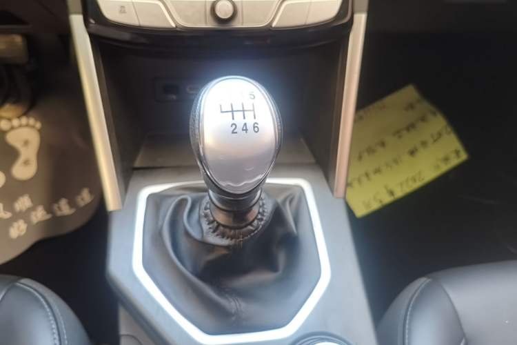 Used Great Wall Poer 2019 2.0T Commercial Version Manual Diesel 4x4 Elite Long-Box GW4D20M Gear Lever