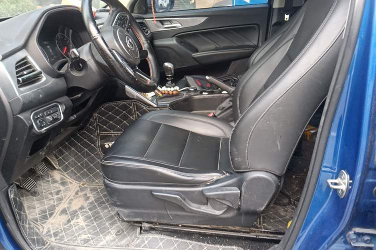 Used Great Wall Poer 2019 2.0T Commercial Version Manual Diesel 4x4 Elite Long-Box GW4D20M Left Front Seat