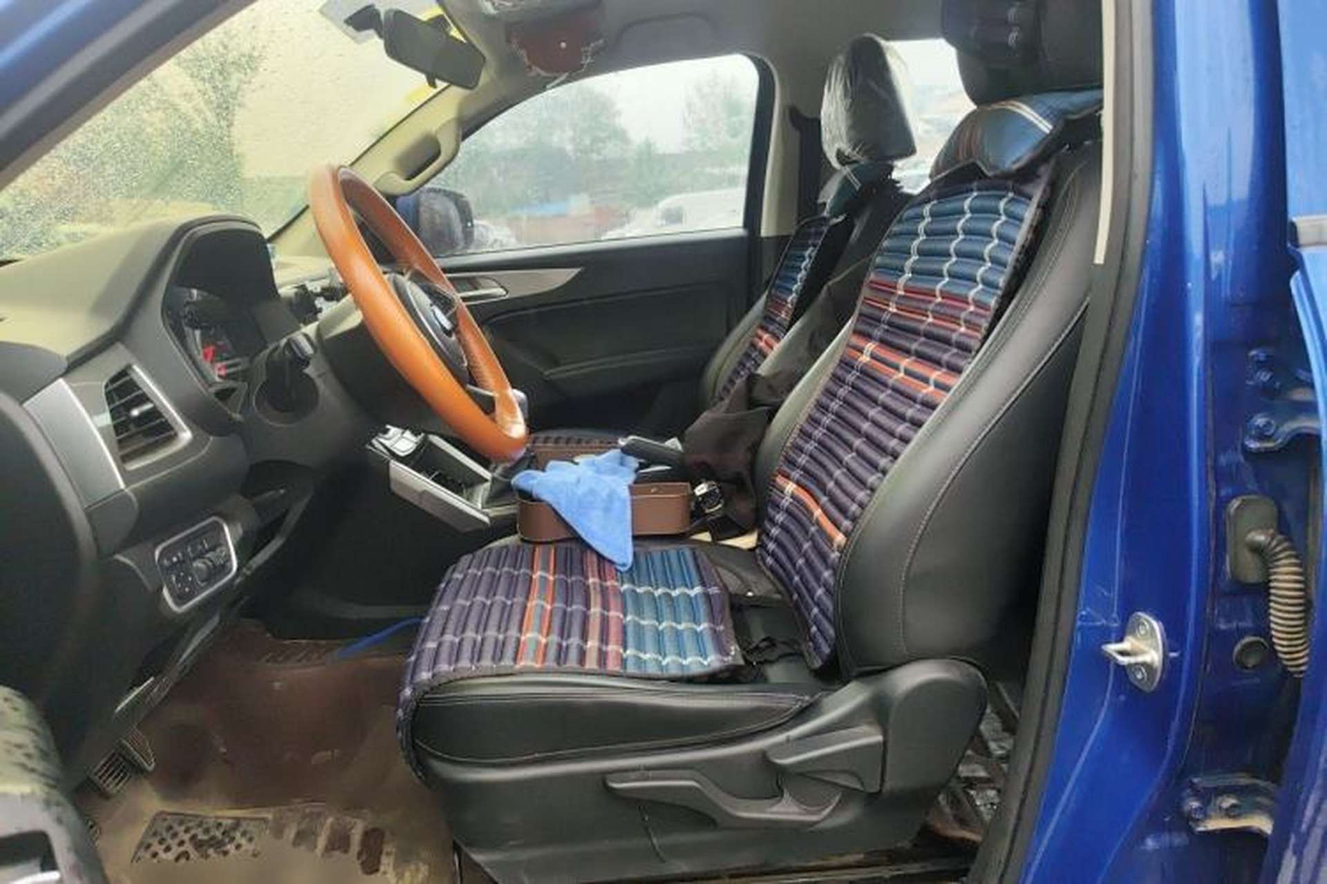 Used Great Wall Poer 2019 2.0T Commercial Version Manual Diesel 4x4 Elite Standard Box GW4D20M Left Front Seat