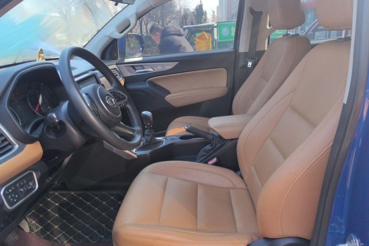 Used Great Wall Poer 2019 2.0T Commercial Version Manual Diesel Two-Wheel Drive Elite Long-Box GW4D20M Left Front Seat