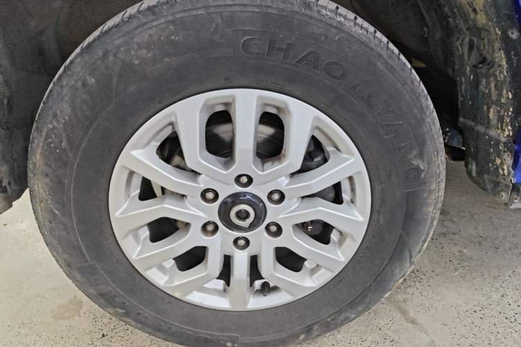 Used Great Wall Poer 2019 2.0T Commercial Version Manual Diesel Two-Wheel Drive Elite Long-Box GW4D20M Left Front Wheel Hub