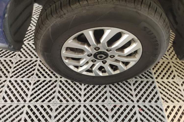Used Great Wall Poer 2019 2.0T Commercial Version Manual Diesel Two-Wheel Drive Elite Long-Box GW4D20M Left Front Wheel Hub