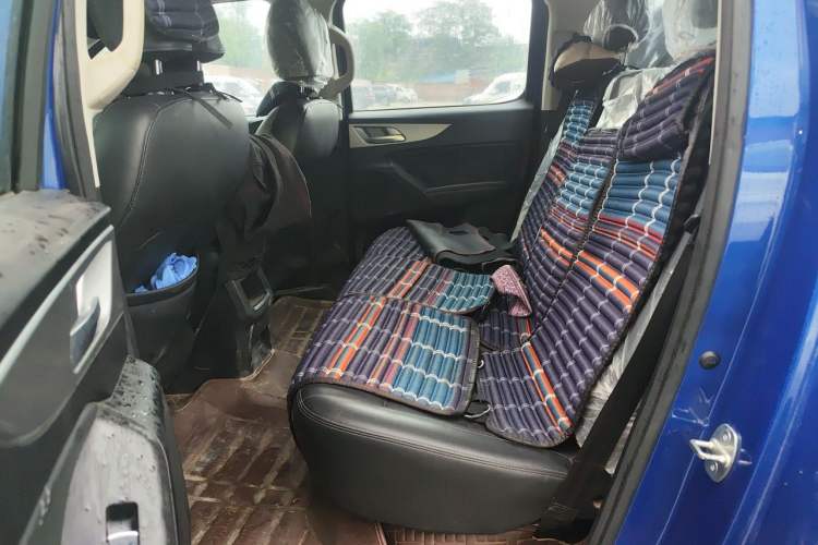 Used Great Wall Poer 2019 2.0T Commercial Version Manual Diesel 4x4 Elite Standard Box GW4D20M Left Rear Seat