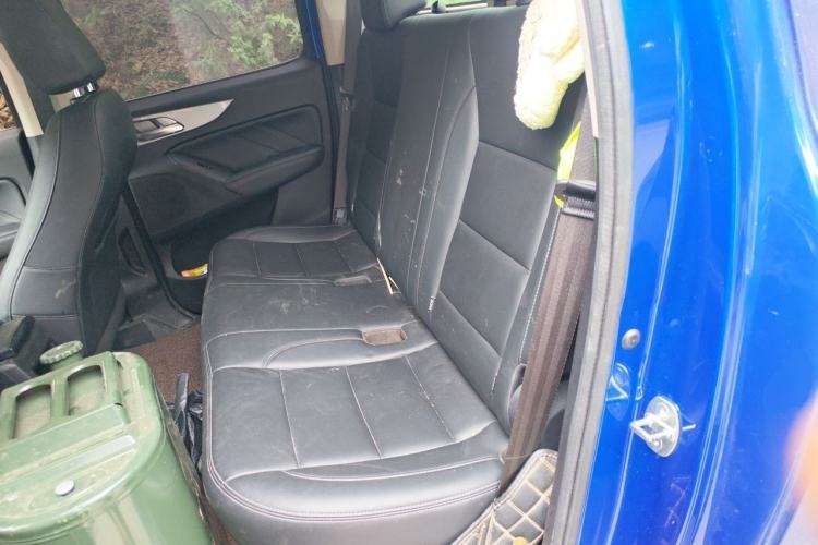 Used Great Wall Poer 2019 2.0T Commercial Version Manual Diesel Two-Wheel Drive Elite Long-Box GW4D20M Left Rear Seat