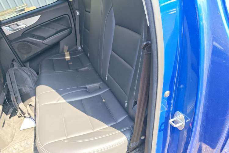 Used Great Wall Poer 2019 2.0T Commercial Version Automatic Gasoline Two-Wheel Drive Elite Trim with Long Bed – GW4C20B Left Rear Seat