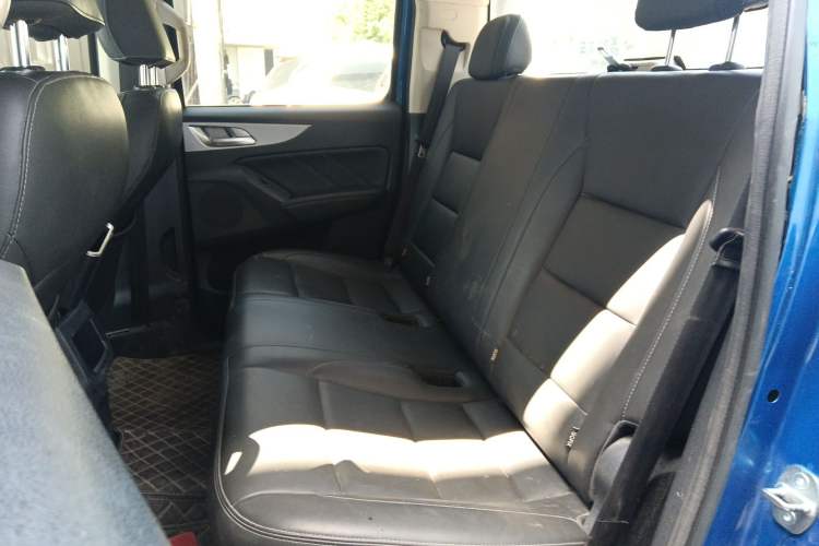 Used Great Wall Poer 2019 2.0T Commercial Version Manual Gasoline Two-Wheel Drive Elite Long-Box GW4C20B Left Rear Seat