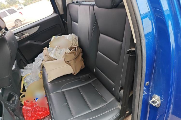 Used Great Wall Poer 2019 2.0T Commercial Version Manual Diesel 4x4 Elite Long-Box GW4D20M Left Rear Seat