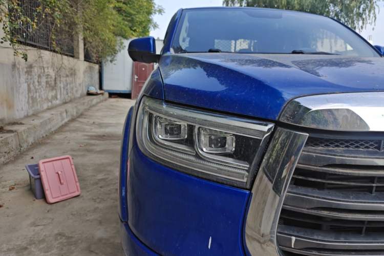 Used Great Wall Poer 2019 2.0T Automatic Gasoline Two-Wheel Drive Comfort Edition GW4C20B Right Front Headlight