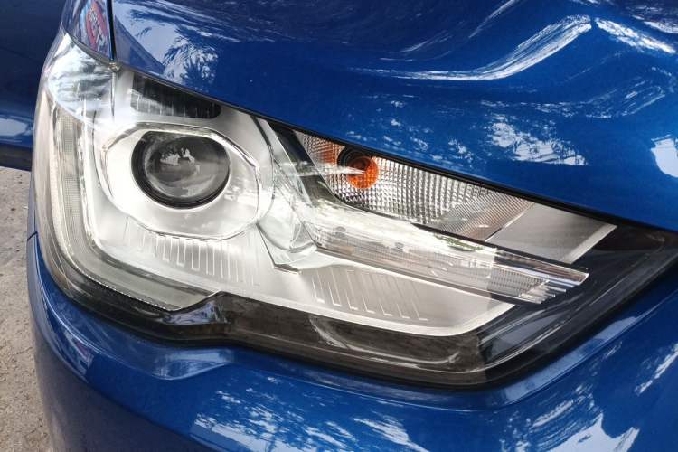 Used Great Wall Poer 2019 2.0T Commercial Version Automatic Gasoline Two-Wheel Drive Elite Trim with Long Bed – GW4C20B Right Front Headlight