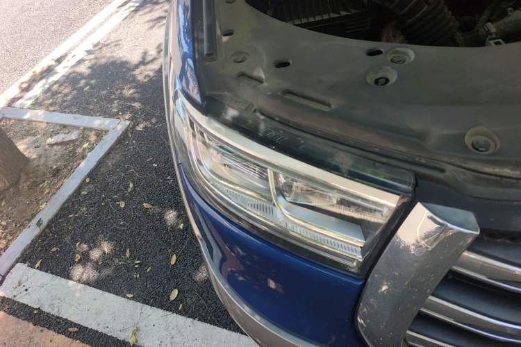 Used Great Wall Poer 2019 2.0T Automatic Gasoline 4x4 Premium Edition GW4C20B Right Front Headlight