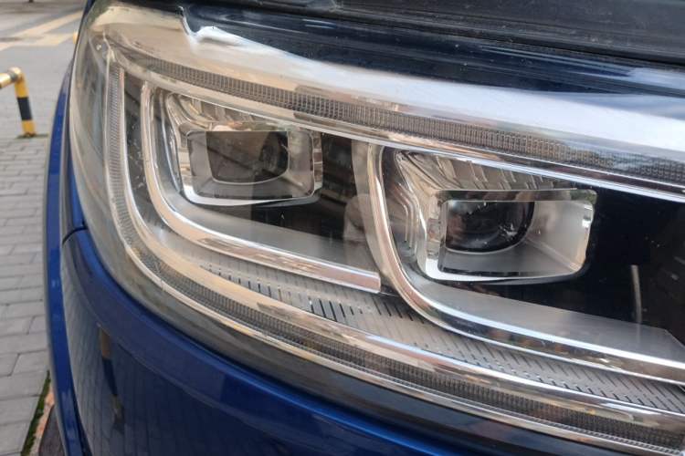 Used Great Wall Poer 2019 2.0T Automatic Gasoline 4x4 Comfort Edition GW4C20B Right Front Headlight