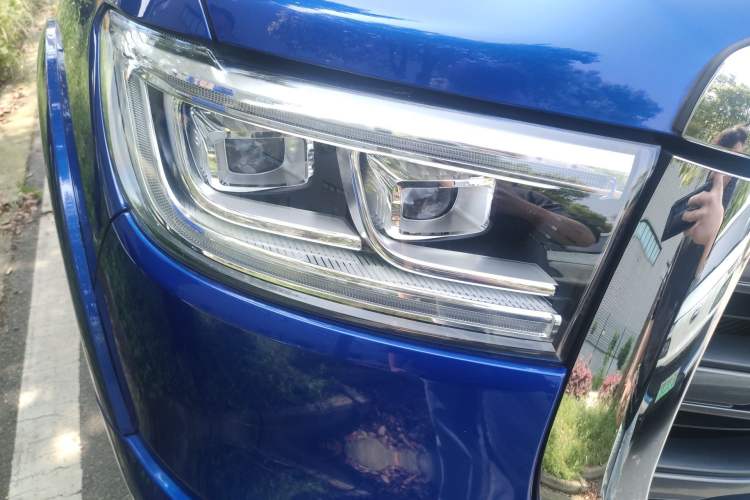 Used Great Wall Poer 2019 2.0T Automatic Gasoline Two-Wheel Drive Comfort Edition GW4C20B Right Front Headlight