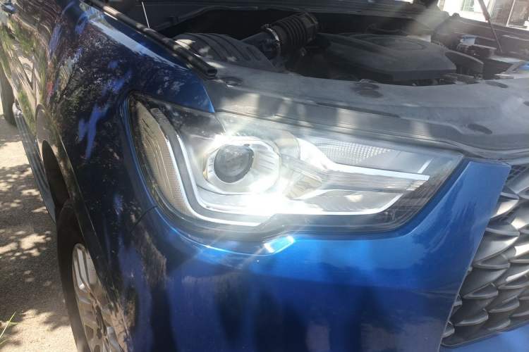 Used Great Wall Poer 2019 2.0T Commercial Version Manual Diesel Two-Wheel Drive Elite Long-Box GW4D20M Right Front Headlight