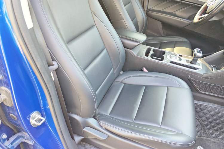 Used Great Wall Poer 2019 2.0T Commercial Version Automatic Gasoline Two-Wheel Drive Elite Trim with Long Bed – GW4C20B Right Front Seat
