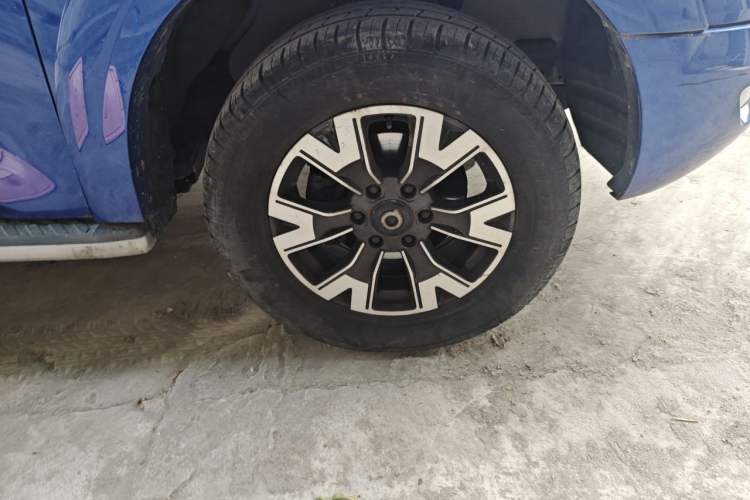 Used Great Wall Poer 2019 2.0T Automatic Gasoline Two-Wheel Drive Comfort Edition GW4C20B Right Front Wheel Hub