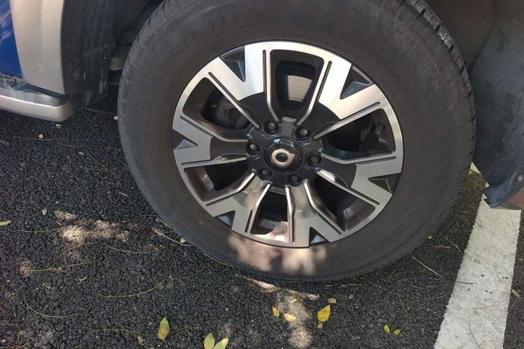 Used Great Wall Poer 2019 2.0T Automatic Gasoline 4x4 Premium Edition GW4C20B Right Front Wheel Hub