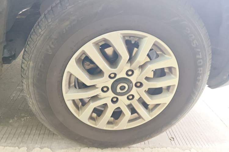 Used Great Wall Poer 2019 2.0T Commercial Version Manual Diesel Two-Wheel Drive Elite Long-Box GW4D20M Right Front Wheel Hub