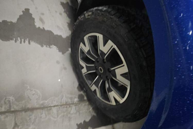Used Great Wall Poer 2019 2.0T Automatic Gasoline 4x4 Comfort Edition GW4C20B Right Front Wheel Hub