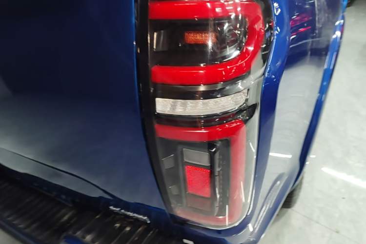 Used Great Wall Poer 2019 2.0T Automatic Gasoline 4x4 Comfort Edition GW4C20B Right Rear Taillight
