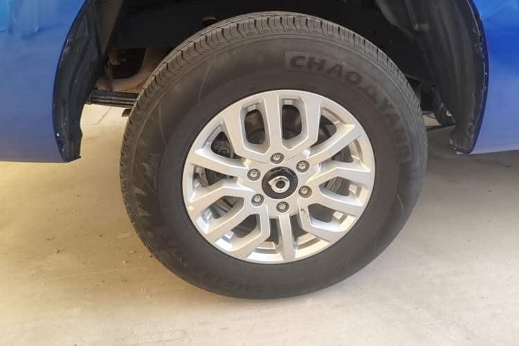 Used Great Wall Poer 2019 2.0T Commercial Version Manual Diesel 4x4 Elite Long-Box GW4D20M Right Rear Wheel Hub