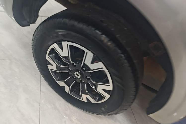 Used Great Wall Poer 2019 2.0T Automatic Gasoline 4x4 Premium Edition GW4C20B Right Rear Wheel Hub