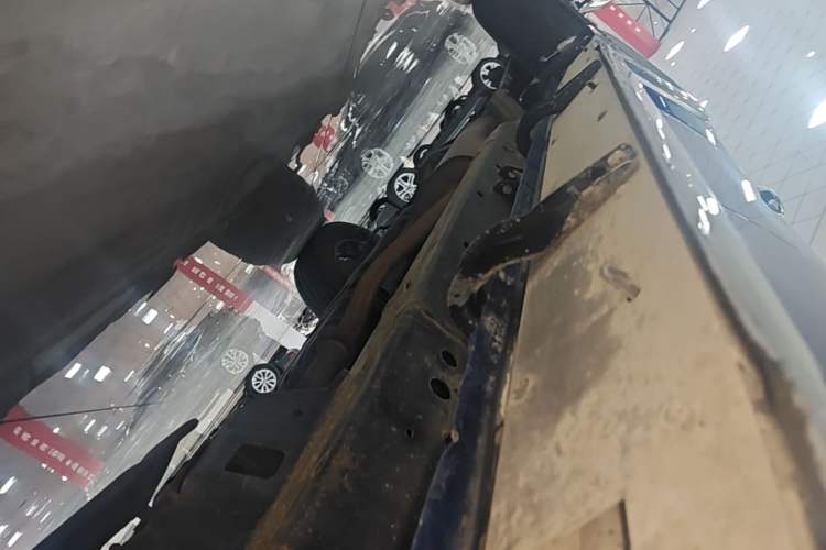 Used Great Wall Poer 2019 2.0T Automatic Gasoline 4x4 Premium Edition GW4C20B Right Side Sill