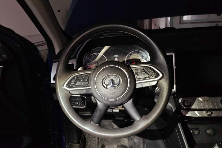 Used Great Wall Poer 2019 2.0T Commercial Version Automatic Gasoline Two-Wheel Drive Elite Trim with Long Bed – GW4C20B Steering Wheel