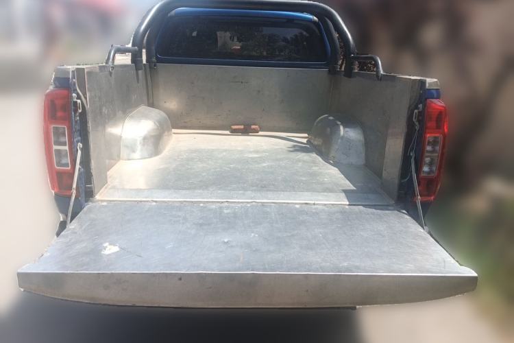 Used Great Wall Poer 2019 2.0T Commercial Version Manual Diesel Two-Wheel Drive Elite Long-Box GW4D20M Trunk