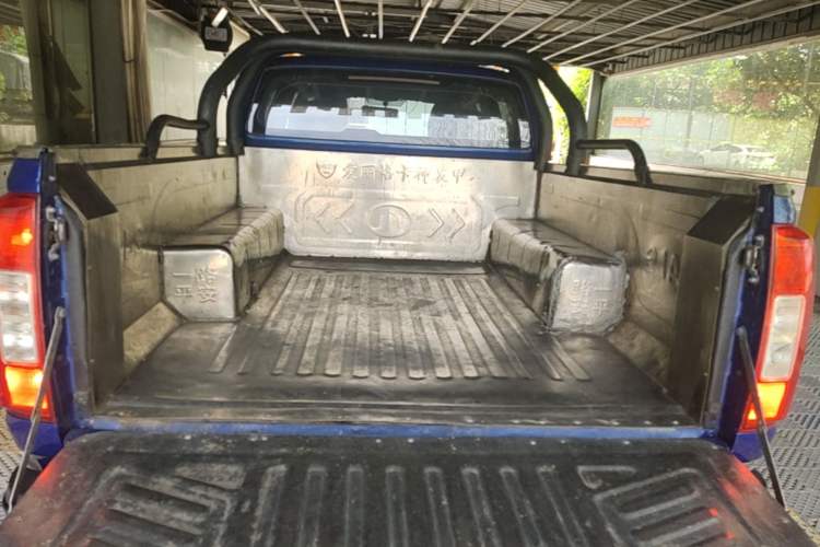 Used Great Wall Poer 2019 2.0T Commercial Version Manual Diesel Two-Wheel Drive Elite Long-Box GW4D20M Trunk