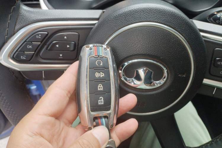 Used Great Wall Poer 2019 2.0T Commercial Version Manual Diesel 4x4 Elite Long-Box GW4D20M Vehicle Key