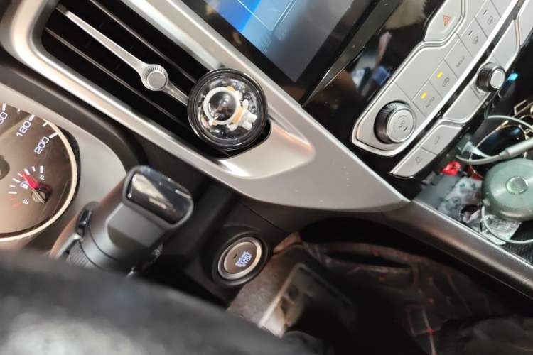 Used Great Wall Poer 2019 2.0T Automatic Gasoline Two-Wheel Drive Comfort Edition GW4C20B Vehicle Key