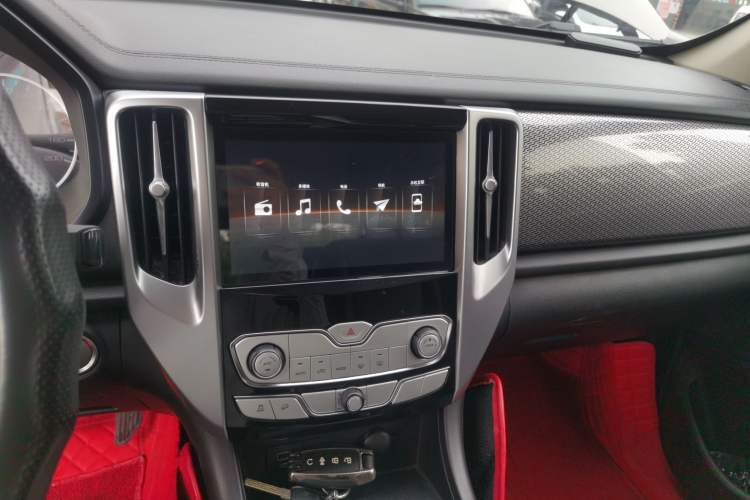 Used Great Wall Poer 2019 2.0T Automatic Gasoline 4x4 Comfort Edition GW4C20B Audio And AC Panel