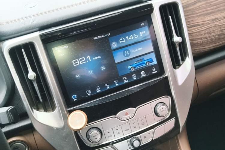 Used Great Wall Poer 2019 2.0T Automatic Gasoline 4x4 Sport Edition GW4C20B Audio And AC Panel