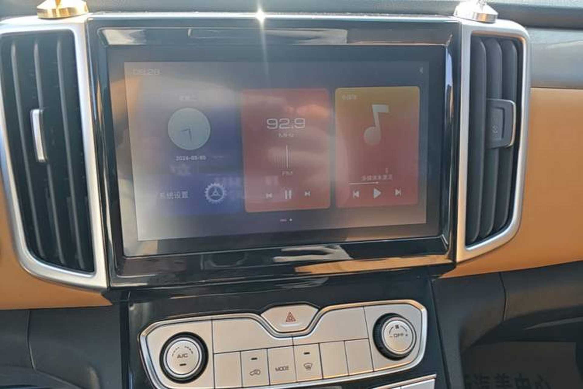 Used Great Wall Poer 2019 2.0T Commercial Version Manual Diesel Two-Wheel Drive Elite Standard Box GW4D20M Audio And AC Panel