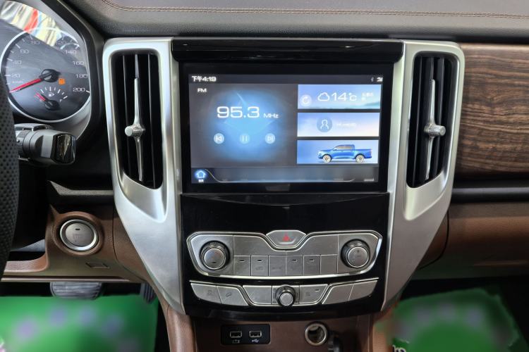 Used Great Wall Poer 2019 2.0T Automatic Gasoline 4x4 Sport Edition GW4C20B Audio And AC Panel