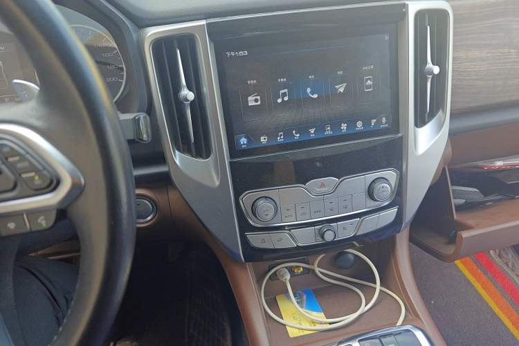 Used Great Wall Poer 2019 2.0T Automatic Gasoline 4x4 Sport Edition GW4C20B Audio And AC Panel