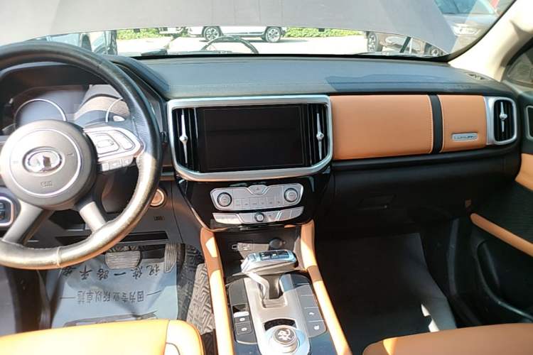 Used Great Wall Poer 2019 2.0T Automatic Gasoline 4x4 Sport Edition GW4C20B Audio And AC Panel
