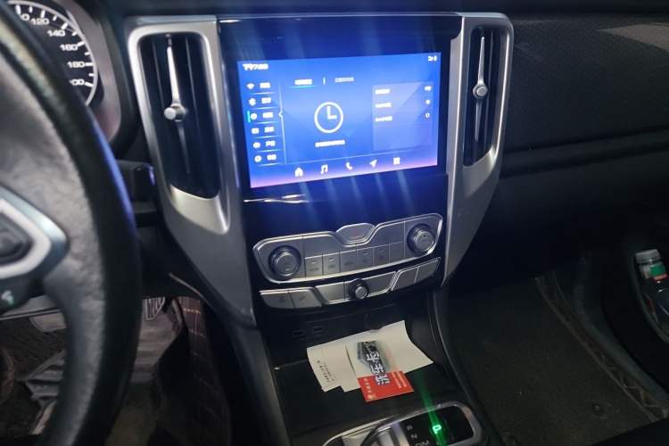 Used Great Wall Poer 2019 2.0T Automatic Gasoline 4x4 Comfort Edition GW4C20B Audio And AC Panel