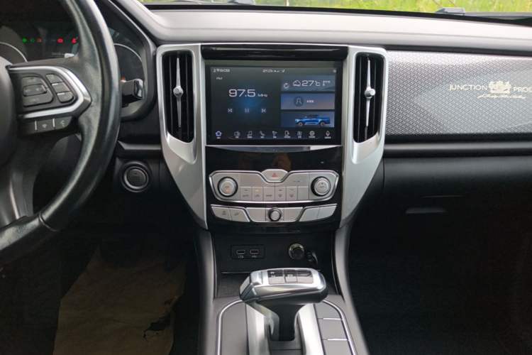 Used Great Wall Poer 2019 2.0T Automatic Gasoline Two-Wheel Drive Comfort Edition GW4C20B Audio And AC Panel