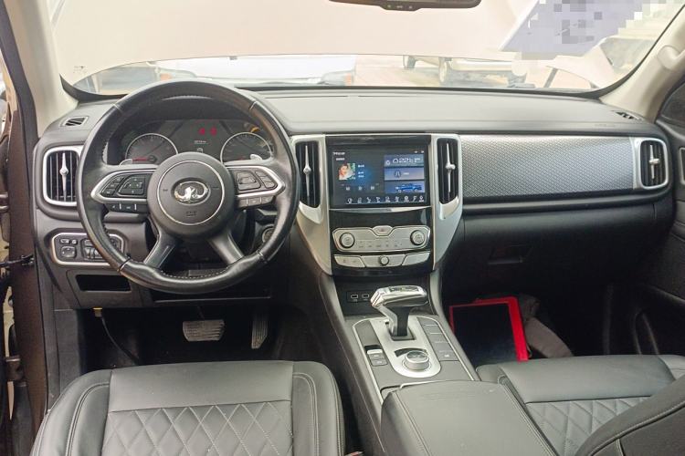 Used Great Wall Poer 2019 2.0T Automatic Gasoline Two-Wheel Drive Comfort Edition GW4C20B Center Console