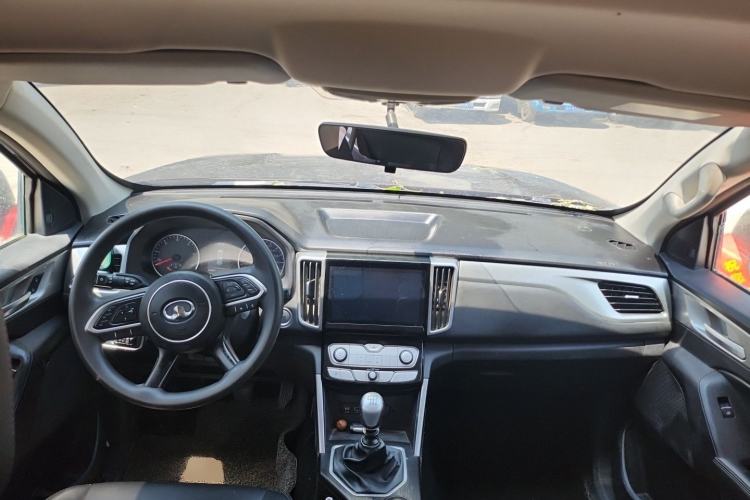 Used Great Wall Poer 2019 2.0T Commercial Version Manual Diesel Two-Wheel Drive Elite Long-Box GW4D20M Center Console