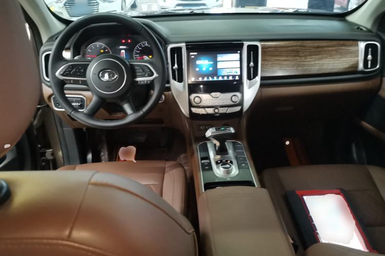 Used Great Wall Poer 2019 2.0T Automatic Gasoline 4x4 Sport Edition GW4C20B Center Console