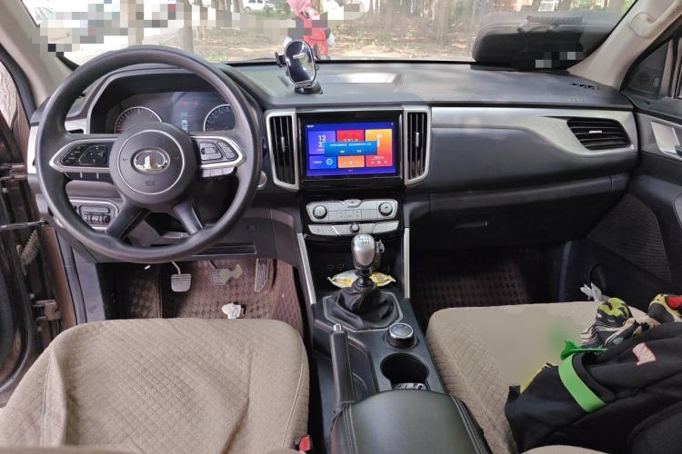 Used Great Wall Poer 2019 2.0T Commercial Version Manual Diesel 4x4 Elite Long-Box GW4D20M Center Console