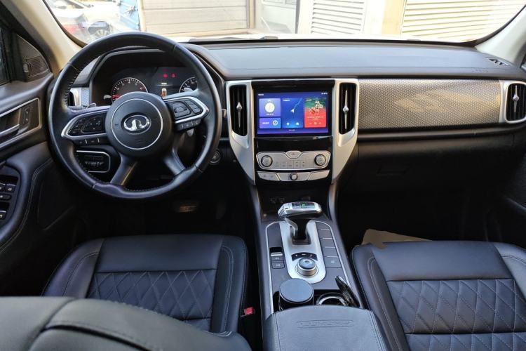 Used Great Wall Poer 2019 2.0T Automatic Gasoline Two-Wheel Drive Comfort Edition GW4C20B Center Console