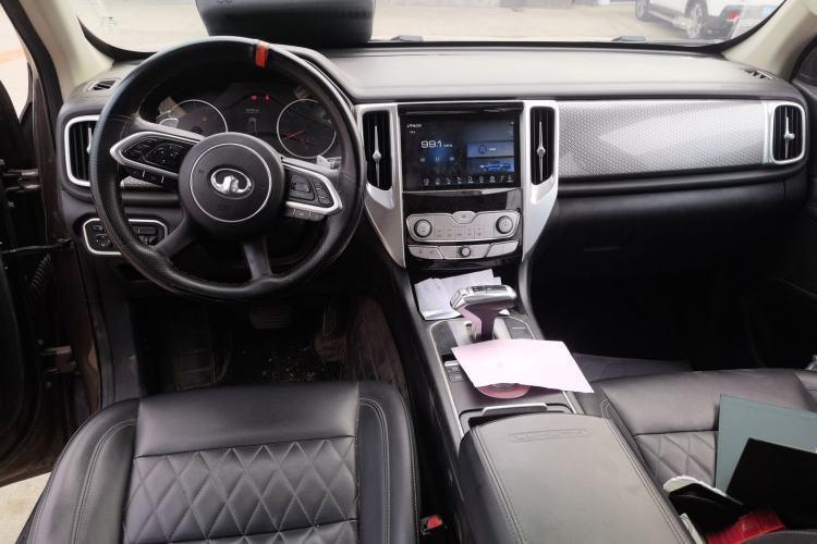Used Great Wall Poer 2019 2.0T Automatic Gasoline Two-Wheel Drive Comfort Edition GW4C20B Center Console