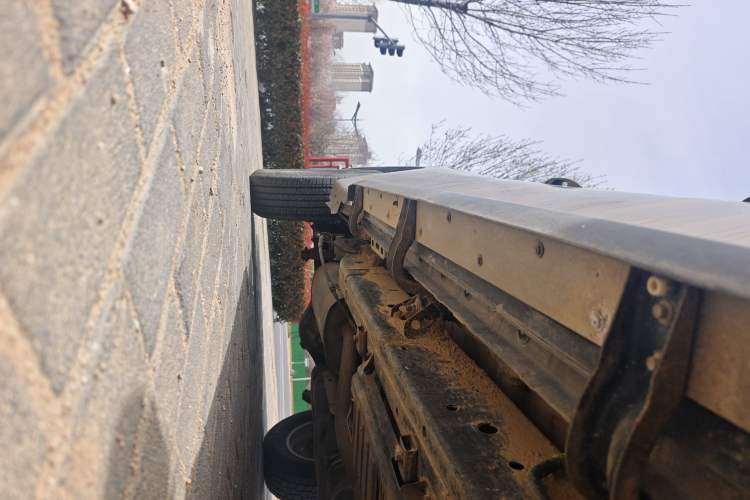 Used Great Wall Poer 2019 2.0T Commercial Version Manual Diesel 4x4 Elite Long-Box GW4D20M Chassis Front Right
