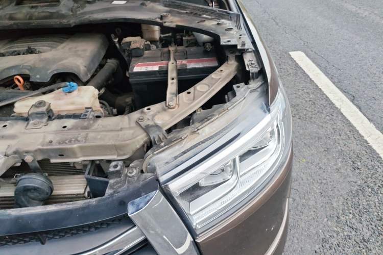 Used Great Wall Poer 2019 2.0T Automatic Gasoline 4x4 Sport Edition GW4C20B Engine Bay Left