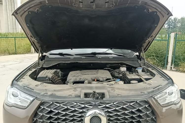 Used Great Wall Poer 2019 2.0T Commercial Version Automatic Gasoline Two-Wheel Drive Elite Trim with Long Bed – GW4C20B Engine Bay